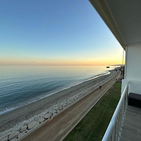 Appartement Beachfront, Top Floor Corner 2-Bed, Estepona Paseo Extérieur photo